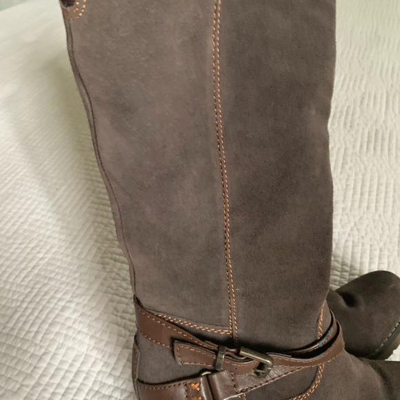 Cocoa suede boots like new condition size 6 - Picture 5 of 7